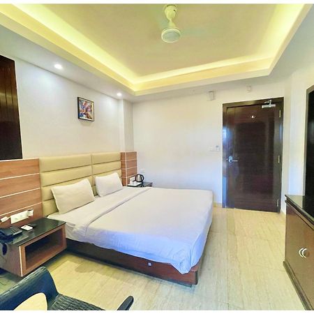 Beach Front Hotel G P R ! Puri, Swimming Pool And Fully Air Conditioned Rooms And Wifi & Restaurant And Parking,Upi And Card Payment Accepted, Best Hotel In 普里 外观 照片