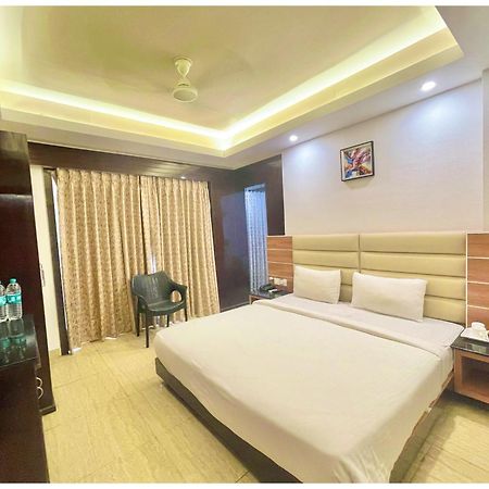 Beach Front Hotel G P R ! Puri, Swimming Pool And Fully Air Conditioned Rooms And Wifi & Restaurant And Parking,Upi And Card Payment Accepted, Best Hotel In 普里 外观 照片