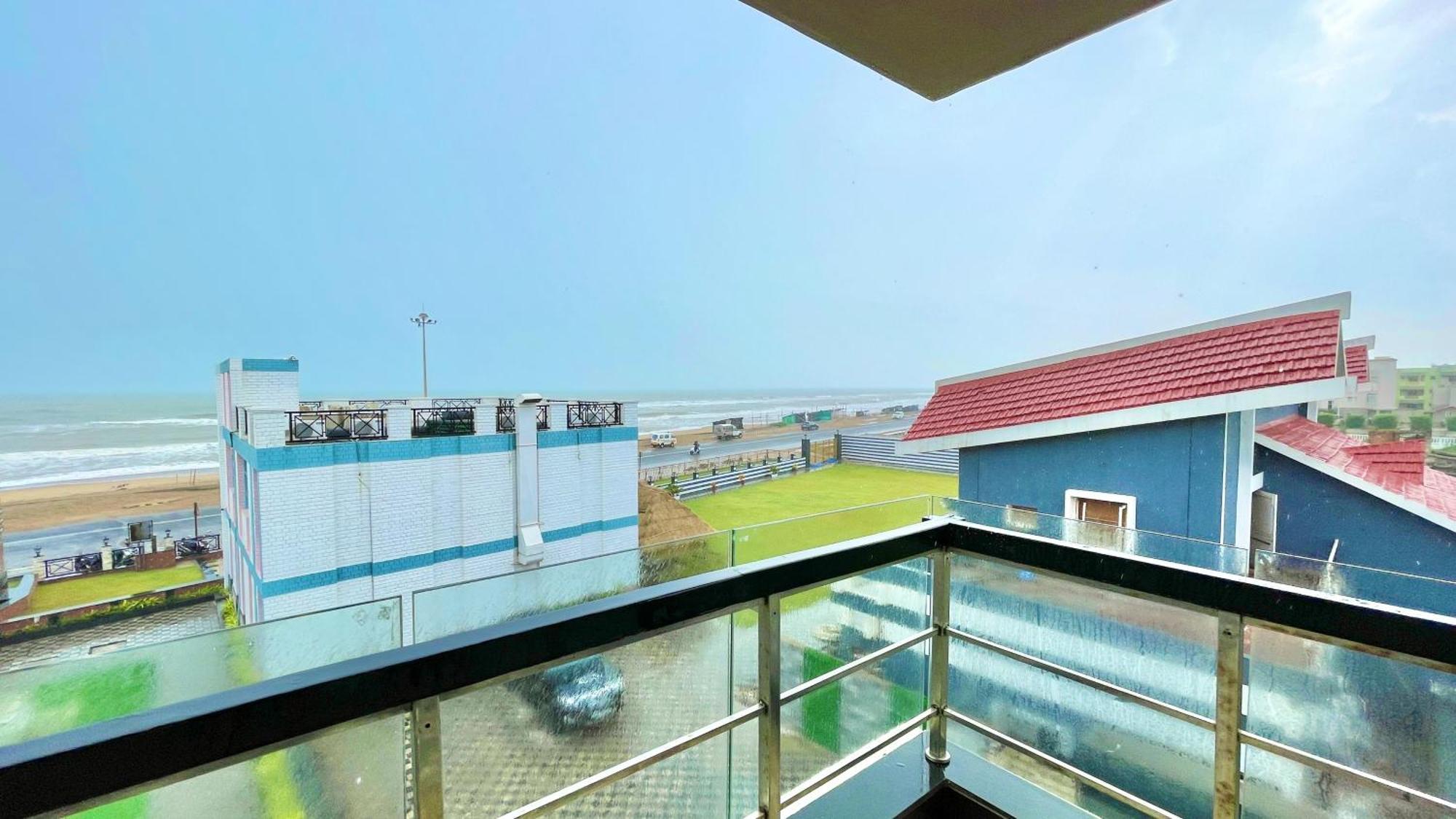 Beach Front Hotel G P R ! Puri, Swimming Pool And Fully Air Conditioned Rooms And Wifi & Restaurant And Parking,Upi And Card Payment Accepted, Best Hotel In 普里 外观 照片